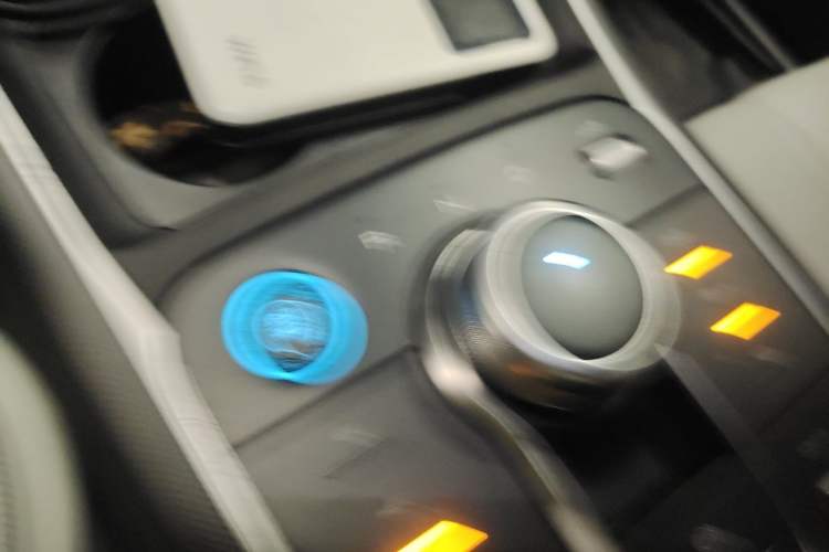 Used BYD Destroyer 05 2024 HONOR Edition DM-i 55KM Luxury Model Gear Lever
