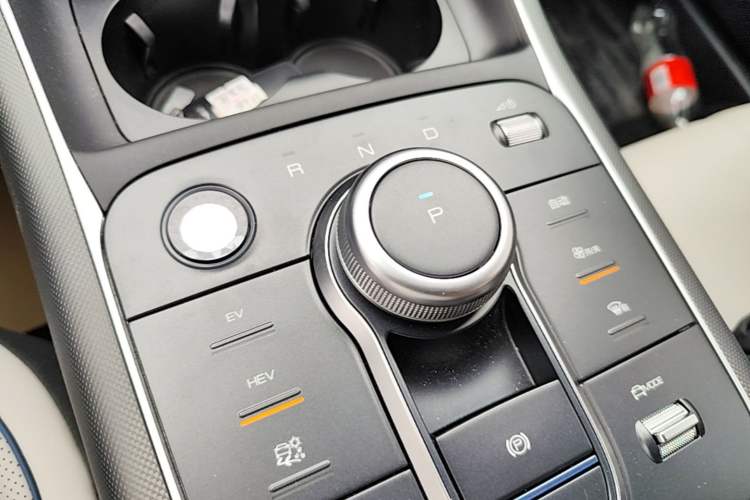 Used BYD Destroyer 05 2024 HONOR Edition DM-i 55KM Luxury Model Gear Lever