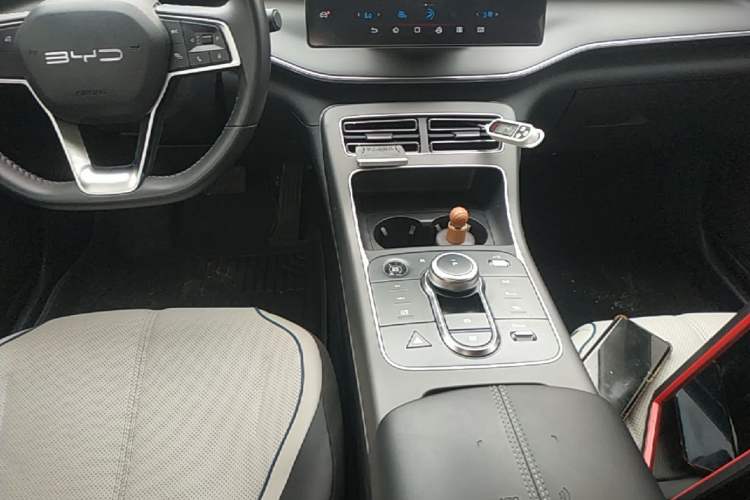 Used BYD Destroyer 05 2024 HONOR Edition DM-i 55KM Luxury Model Gear Lever