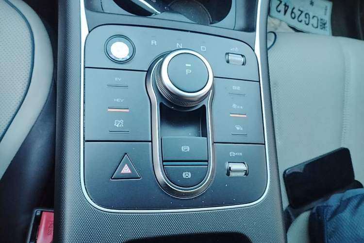 Used BYD Destroyer 05 2024 HONOR Edition DM-i 55KM Luxury Model Gear Lever