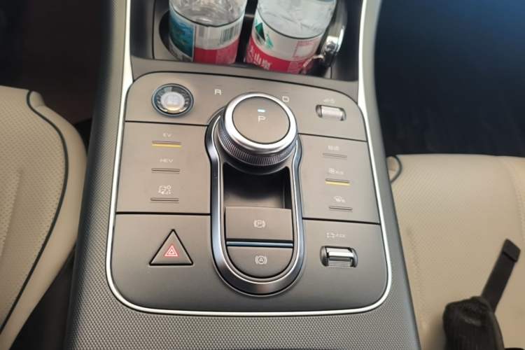 Used BYD Destroyer 05 2024 HONOR Edition DM-i 120KM Prestige Model Gear Lever