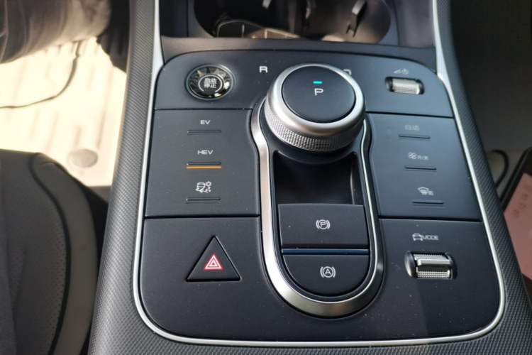 Used BYD Destroyer 05 2024 HONOR Edition DM-i 55KM Luxury Model Gear Lever
