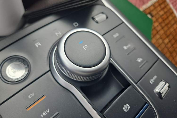 Used BYD Destroyer 05 2024 HONOR Edition DM-i 55KM Luxury Model Gear Lever