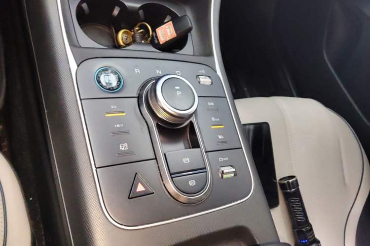Used BYD Destroyer 05 2024 HONOR Edition DM-i 55KM Luxury Model Gear Lever