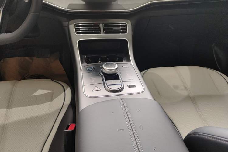 Used BYD Destroyer 05 2024 HONOR Edition DM-i 55KM Luxury Model Gear Lever