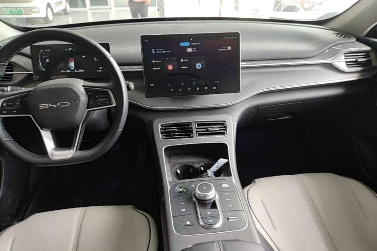 Used BYD Destroyer 05 2024 HONOR Edition DM-i 55KM Luxury Model Gear Lever