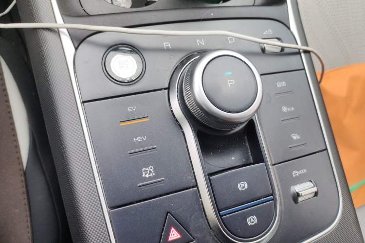 Used BYD Destroyer 05 2024 HONOR Edition DM-i 55KM Luxury Model Gear Lever