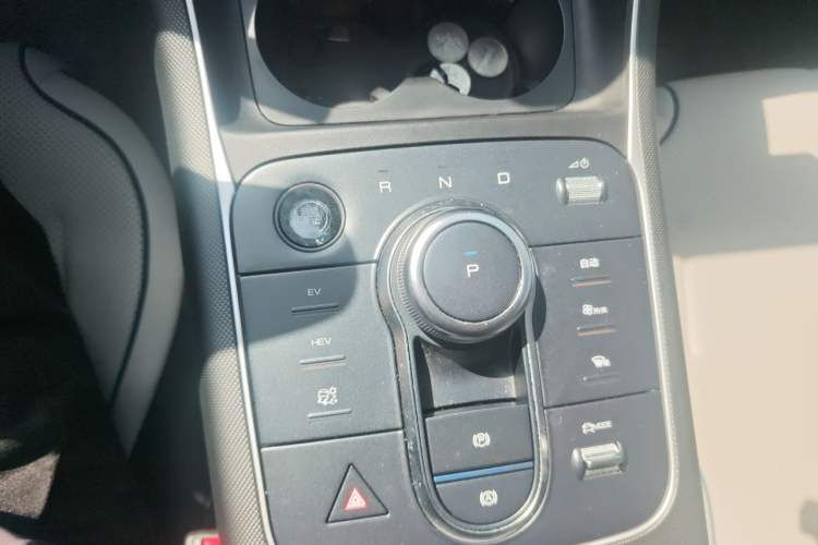 Used BYD Destroyer 05 2024 HONOR Edition DM-i 55KM Luxury Model Gear Lever