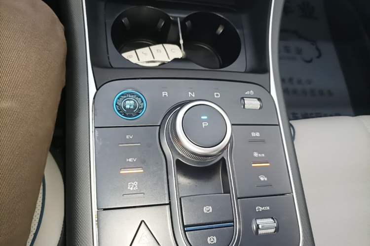 Used BYD Destroyer 05 2024 HONOR Edition DM-i 55KM Luxury Model Gear Lever
