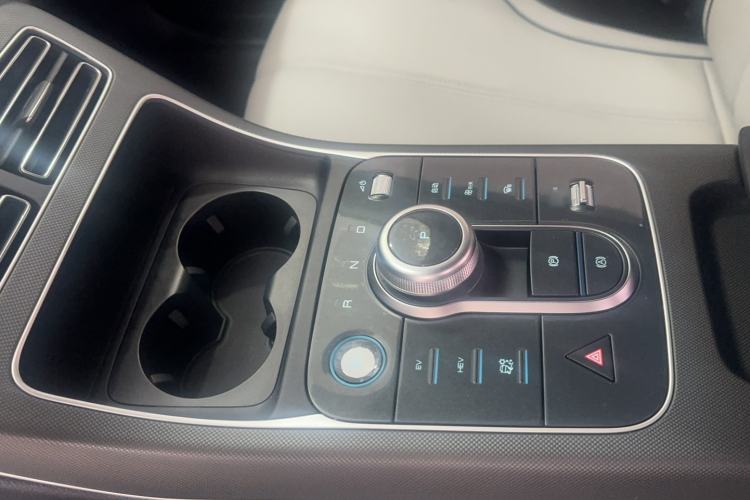 Used BYD Destroyer 05 2024 Honor Edition DM-i 120KM Luxury Model Gear Lever