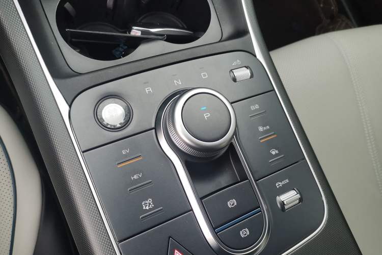Used BYD Destroyer 05 2024 HONOR Edition DM-i 55KM Luxury Model Gear Lever