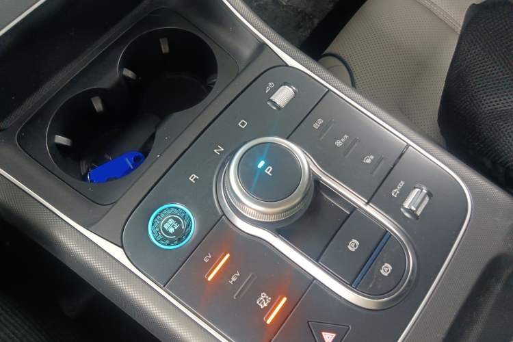 Used BYD Destroyer 05 2024 HONOR Edition DM-i 55KM Luxury Model Gear Lever
