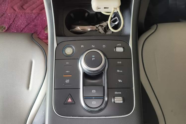 Used BYD Destroyer 05 2024 HONOR Edition DM-i 55KM Luxury Model Gear Lever