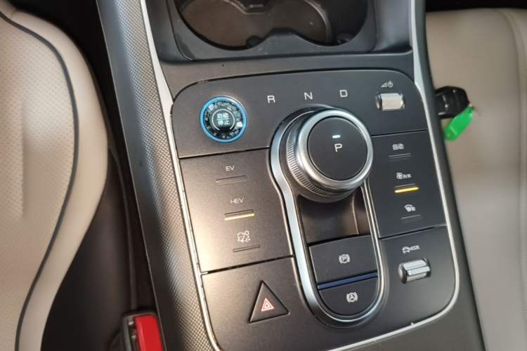 Used BYD Destroyer 05 2024 HONOR Edition DM-i 55KM Luxury Model Gear Lever