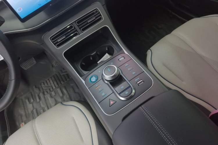 Used BYD Destroyer 05 2024 HONOR Edition DM-i 55KM Luxury Model Gear Lever