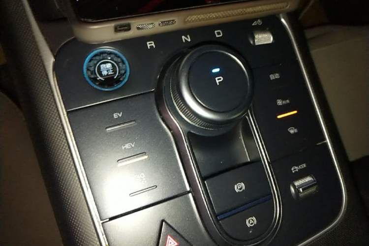 Used BYD Destroyer 05 2024 HONOR Edition DM-i 55KM Luxury Model Gear Lever