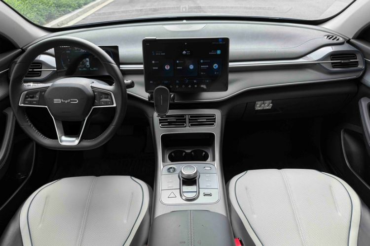 Used BYD Destroyer 05 2024 HONOR Edition DM-i 55KM Luxury Model Instrument Cluster