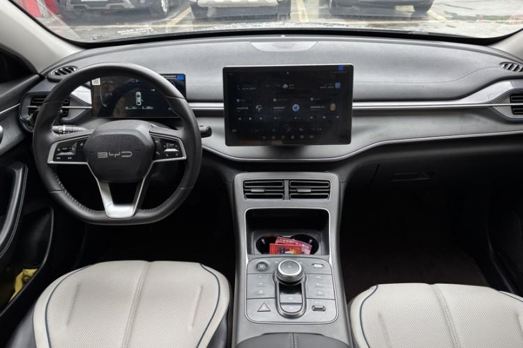 Used BYD Destroyer 05 2024 HONOR Edition DM-i 55KM Luxury Model Interior 1