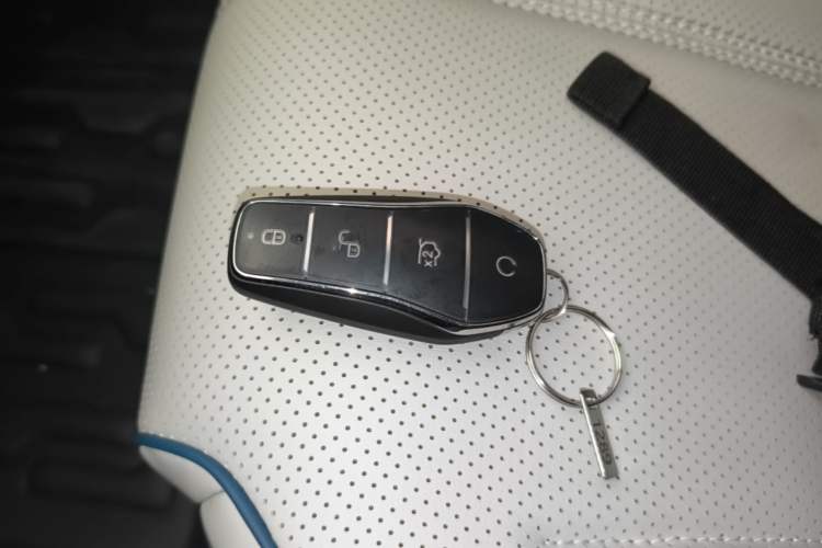 Used BYD Destroyer 05 2024 HONOR Edition DM-i 120KM Prestige Model Interior 1