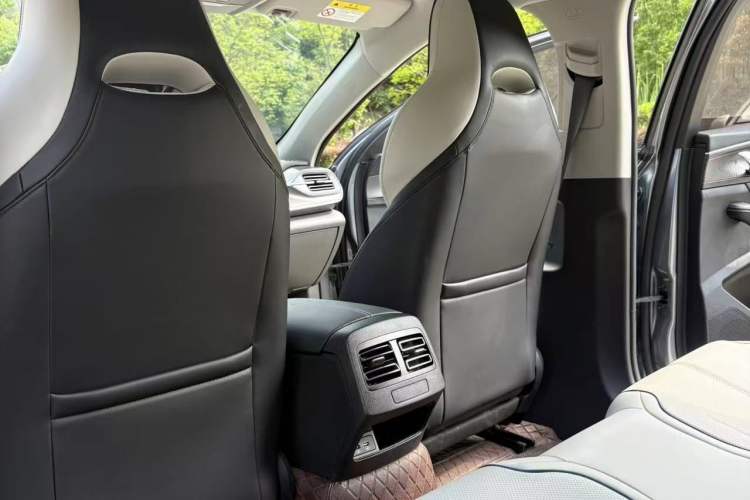 Used BYD Destroyer 05 2024 HONOR Edition DM-i 55KM Luxury Model Interior 1