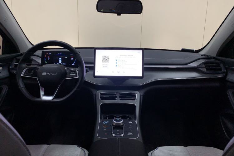 Used BYD Destroyer 05 2024 HONOR Edition DM-i 55KM Luxury Model Interior 10