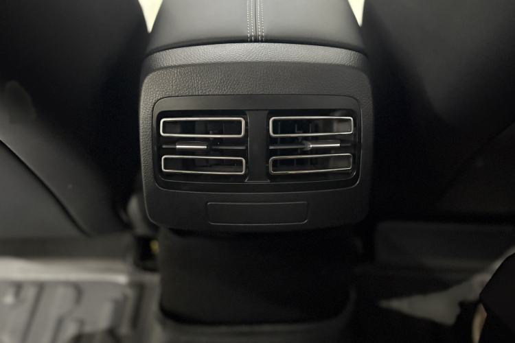 Used BYD Destroyer 05 2024 HONOR Edition DM-i 55KM Luxury Model Interior 10
