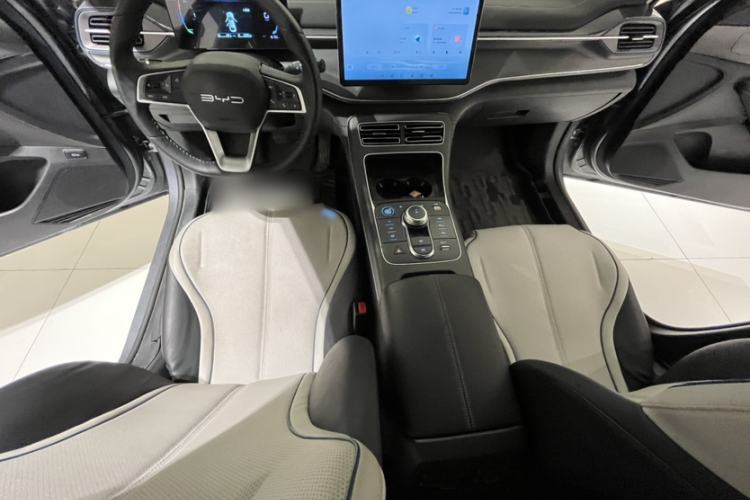 Used BYD Destroyer 05 2024 HONOR Edition DM-i 55KM Luxury Model Interior 2