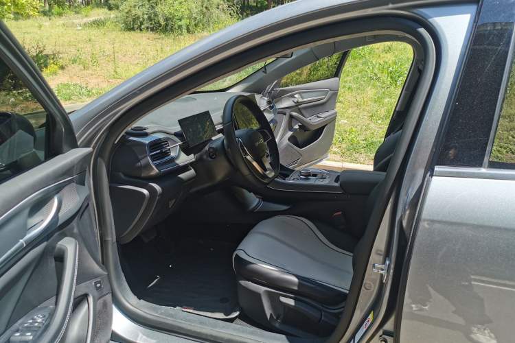 Used BYD Destroyer 05 2024 HONOR Edition DM-i 55KM Luxury Model Interior 2