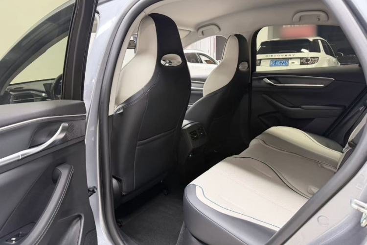 Used BYD Destroyer 05 2024 HONOR Edition DM-i 55KM Luxury Model Interior 2