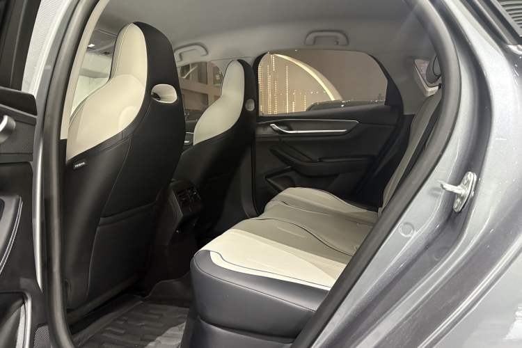 Used BYD Destroyer 05 2024 HONOR Edition DM-i 55KM Luxury Model Interior 2
