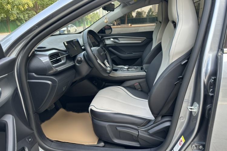 Used BYD Destroyer 05 2024 HONOR Edition DM-i 55KM Luxury Model Interior 3