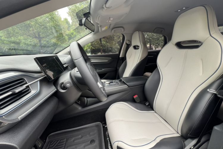 Used BYD Destroyer 05 2024 HONOR Edition DM-i 55KM Luxury Model Interior 4