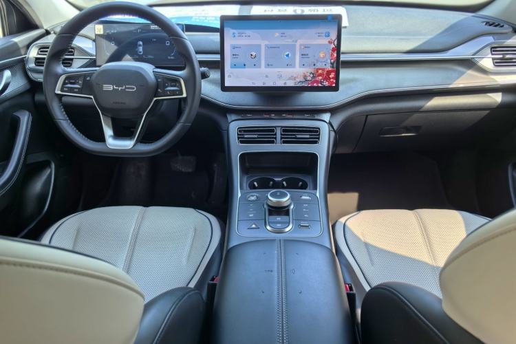 Used BYD Destroyer 05 2024 HONOR Edition DM-i 55KM Luxury Model Interior 4