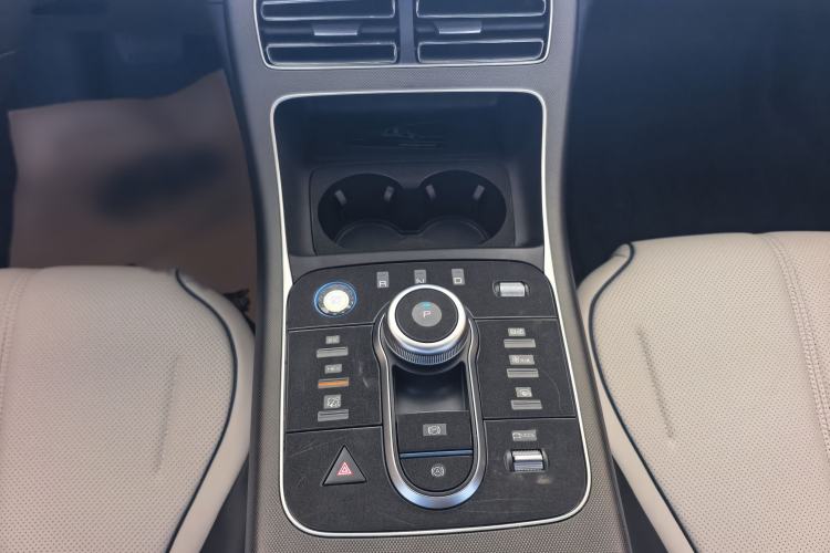 Used BYD Destroyer 05 2024 HONOR Edition DM-i 55KM Luxury Model Interior 4
