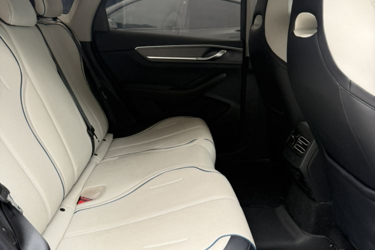 Used BYD Destroyer 05 2024 HONOR Edition DM-i 55KM Luxury Model Interior 6