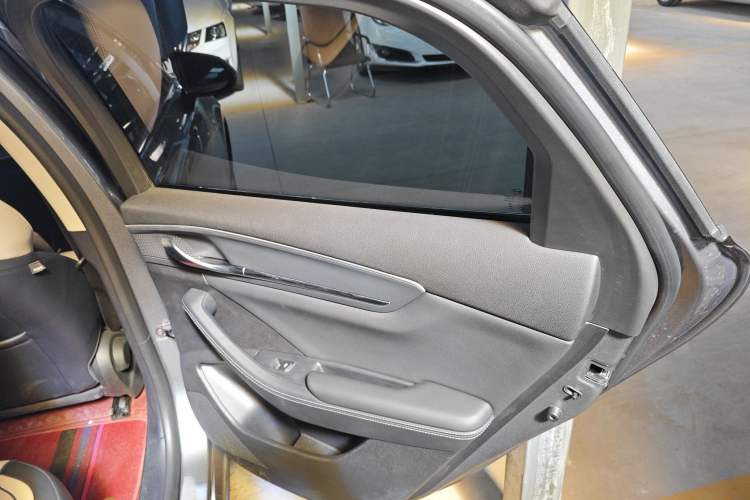 Used BYD Destroyer 05 2024 Honor Edition DM-i 120KM Luxury Model Interior 6