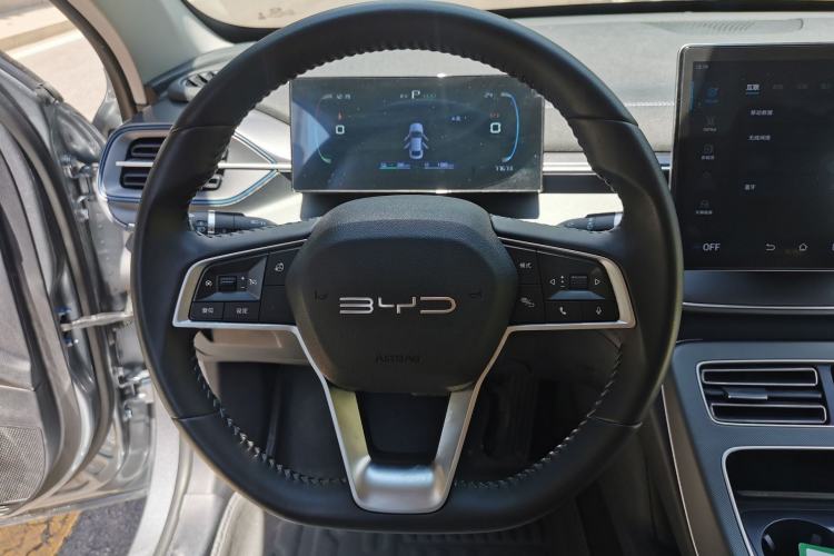 Used BYD Destroyer 05 2024 HONOR Edition DM-i 55KM Luxury Model Interior 6