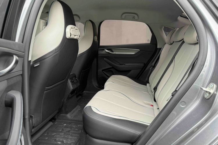 Used BYD Destroyer 05 2024 HONOR Edition DM-i 55KM Luxury Model Interior 8