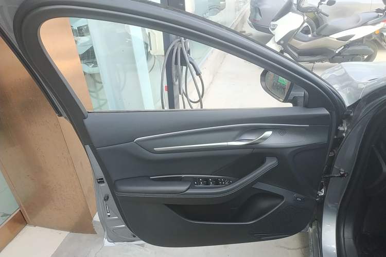 Used BYD Destroyer 05 2024 HONOR Edition DM-i 120KM Flagship Model Left Front Door Interior