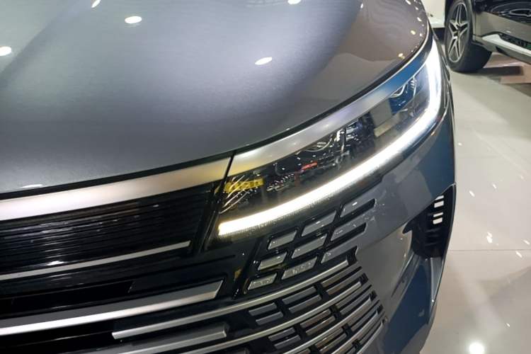 Used BYD Destroyer 05 2024 HONOR Edition DM-i 55KM Luxury Model Left Front Headlight