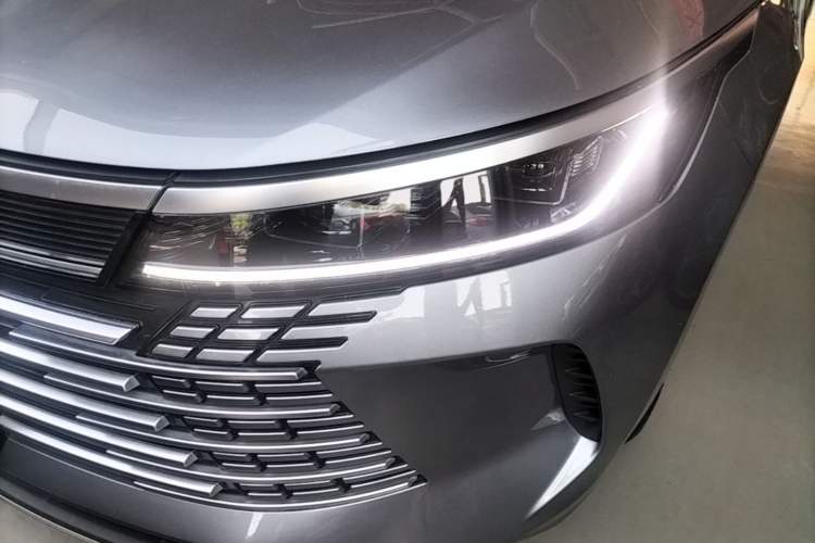 Used BYD Destroyer 05 2024 HONOR Edition DM-i 55KM Luxury Model Left Front Headlight