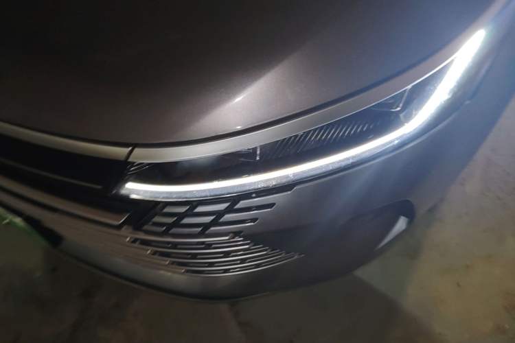 Used BYD Destroyer 05 2024 HONOR Edition DM-i 55KM Luxury Model Left Front Headlight