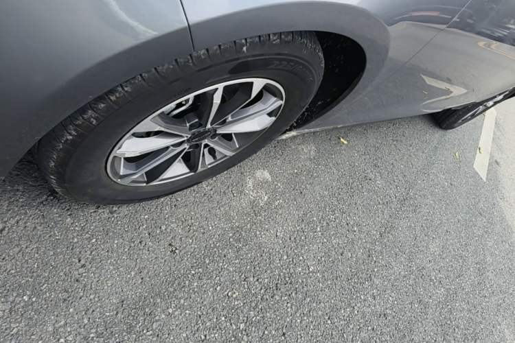 Used BYD Destroyer 05 2024 HONOR Edition DM-i 55KM Luxury Model Left Front Wheel Hub