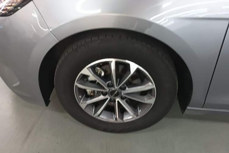Used BYD Destroyer 05 2024 HONOR Edition DM-i 55KM Luxury Model Left Front Wheel Hub