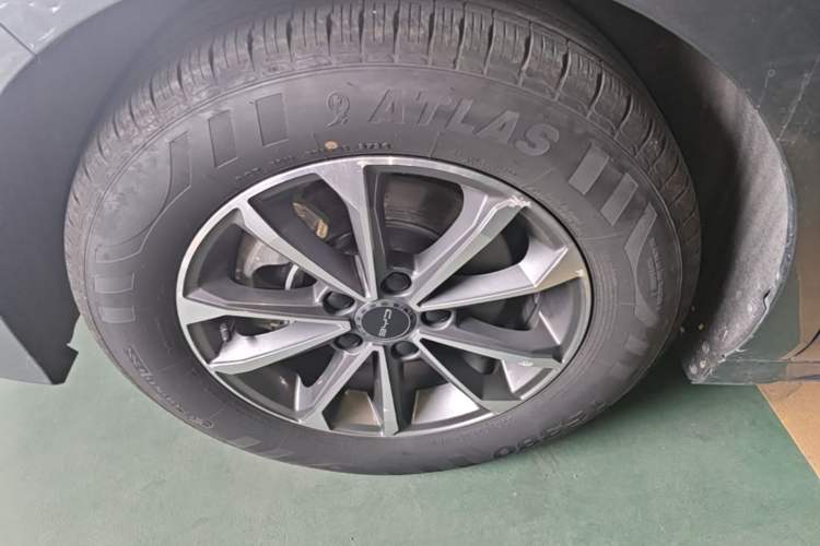 Used BYD Destroyer 05 2024 HONOR Edition DM-i 55KM Luxury Model Left Front Wheel Hub