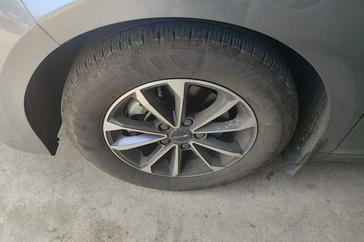 Used BYD Destroyer 05 2024 HONOR Edition DM-i 55KM Luxury Model Left Front Wheel Hub