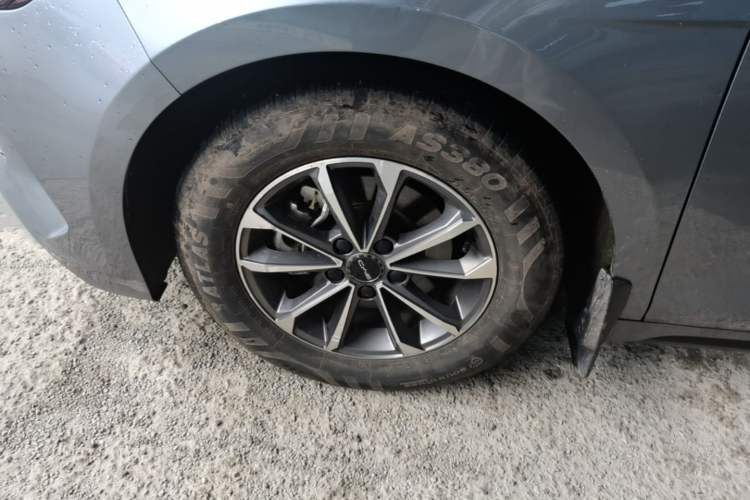 Used BYD Destroyer 05 2024 HONOR Edition DM-i 55KM Luxury Model Left Front Wheel Hub