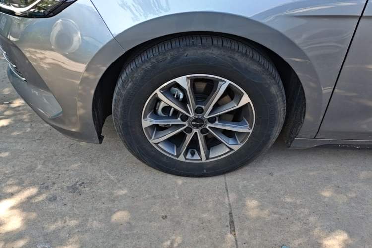 Used BYD Destroyer 05 2024 HONOR Edition DM-i 55KM Luxury Model Left Front Wheel Hub