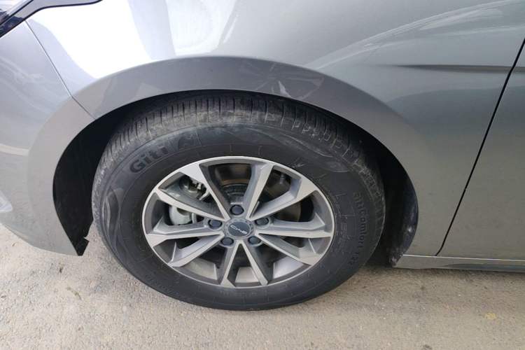 Used BYD Destroyer 05 2024 HONOR Edition DM-i 55KM Luxury Model Left Front Wheel Hub