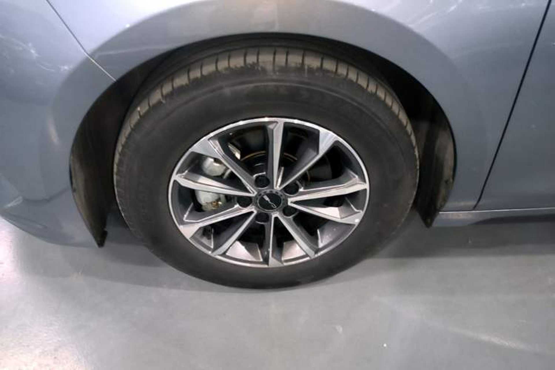 Used BYD Destroyer 05 2024 HONOR Edition DM-i 55KM Luxury Model Left Front Wheel Hub